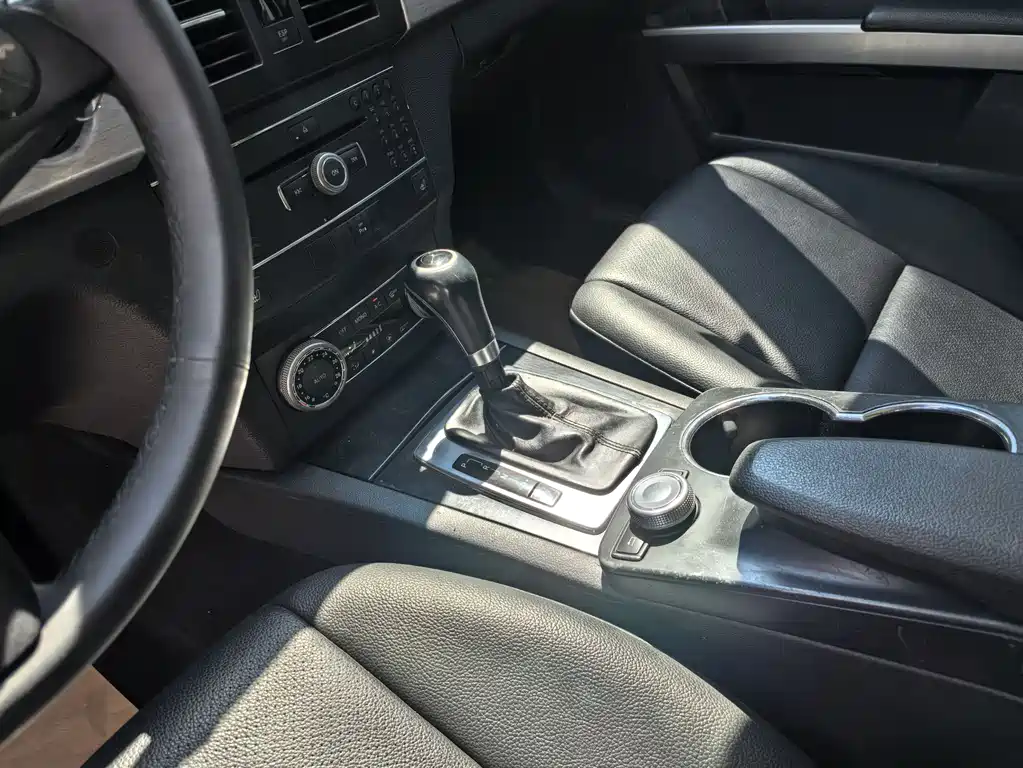 Mercedes-Benz GLK-Class (Import) — миниатюра 14