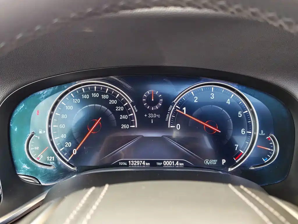 BMW 7 Series — миниатюра 9