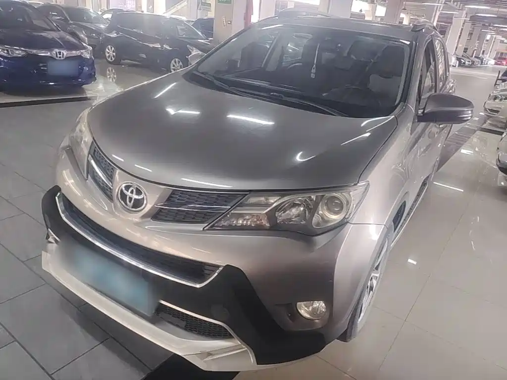 Toyota RAV4 — миниатюра 2