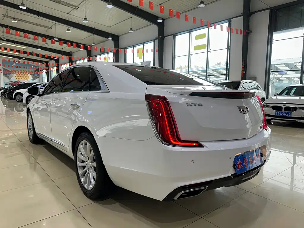 Cadillac XTS — миниатюра 13