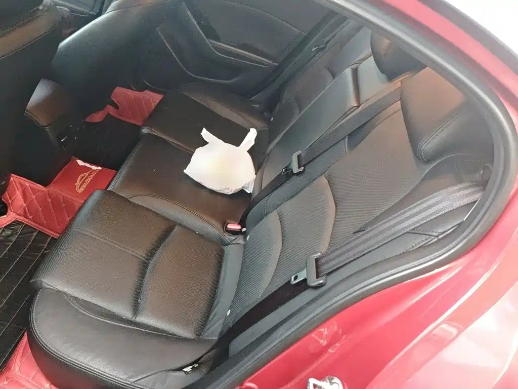 Mazda 3 Axela — миниатюра 18