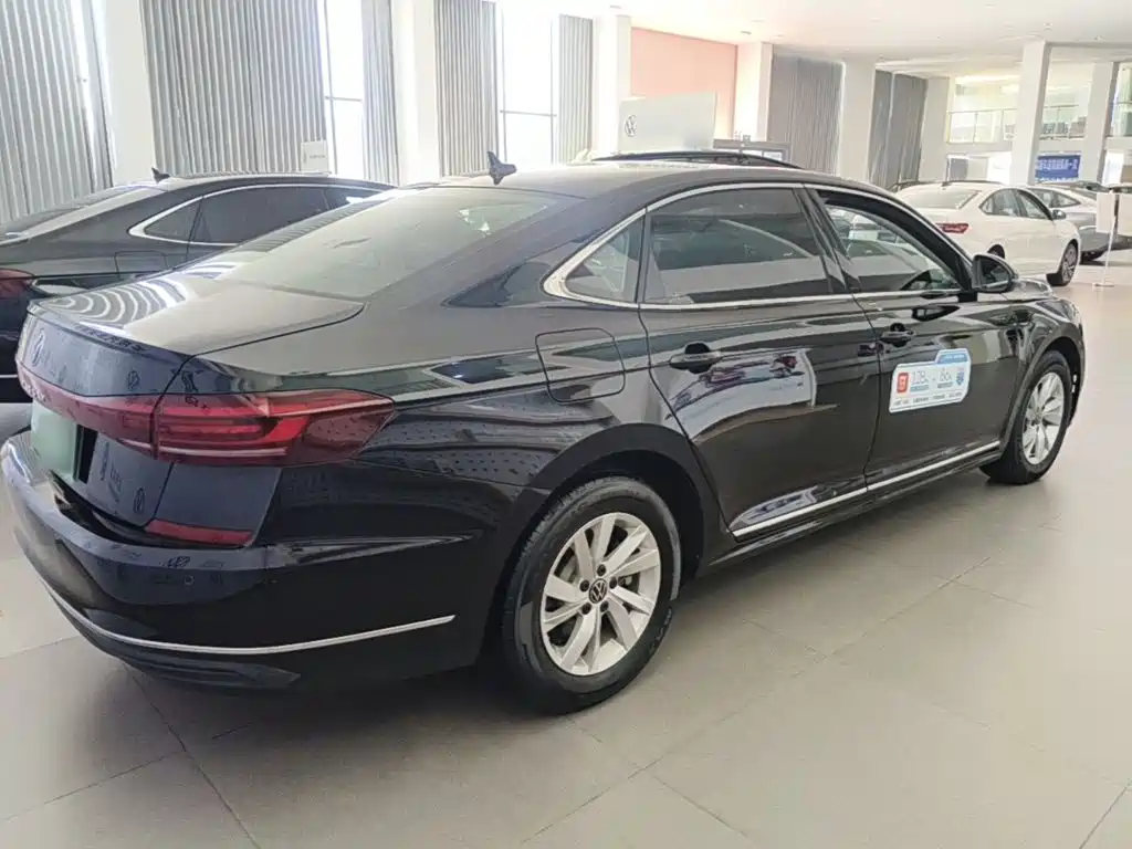 Volkswagen Passat — миниатюра 7