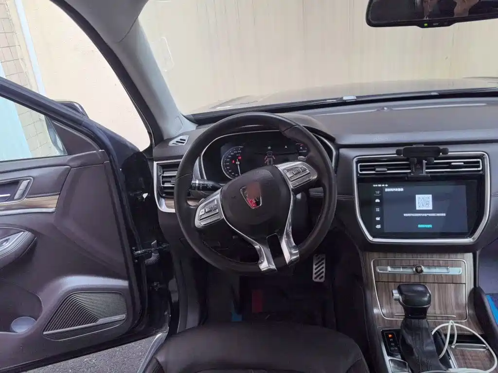 Roewe RX8 — миниатюра 6