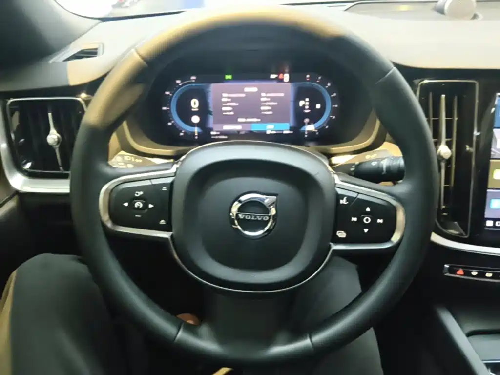 Volvo S60 — миниатюра 11