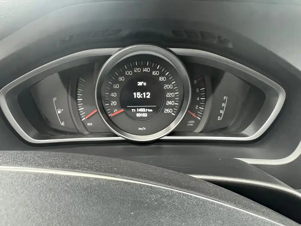 Volvo V40 — миниатюра 13
