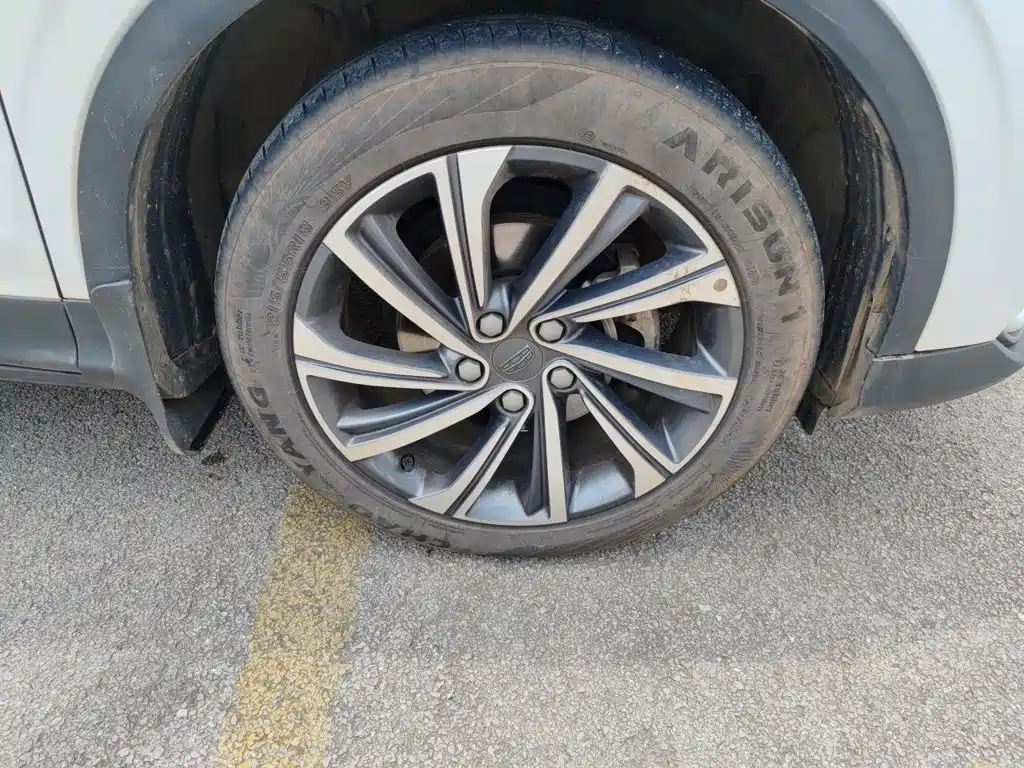 Geely Binyue — миниатюра 22