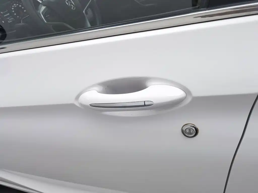 Baojun 310W — миниатюра 18