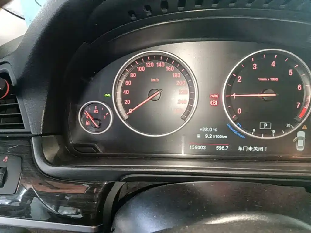 BMW 5 Series — миниатюра 12