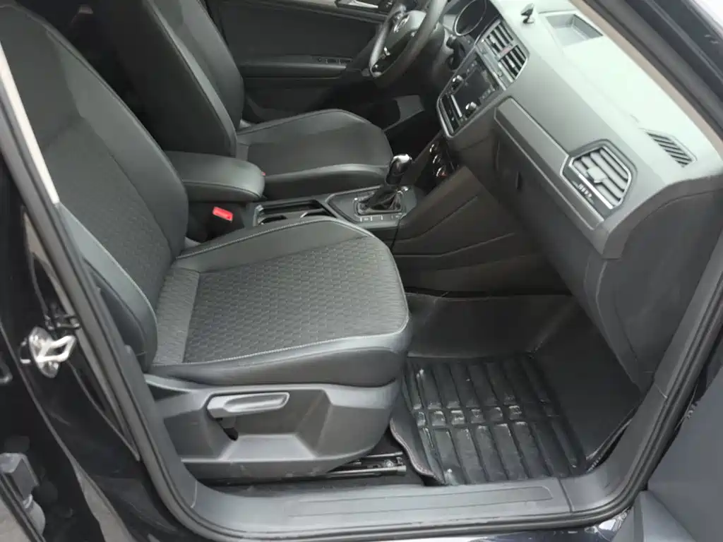 Volkswagen Tiguan L — миниатюра 24
