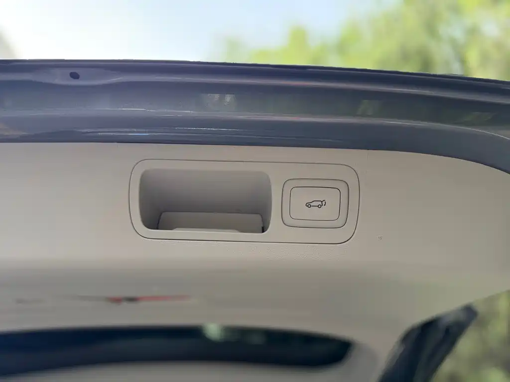 Roewe iMAX8 — миниатюра 10