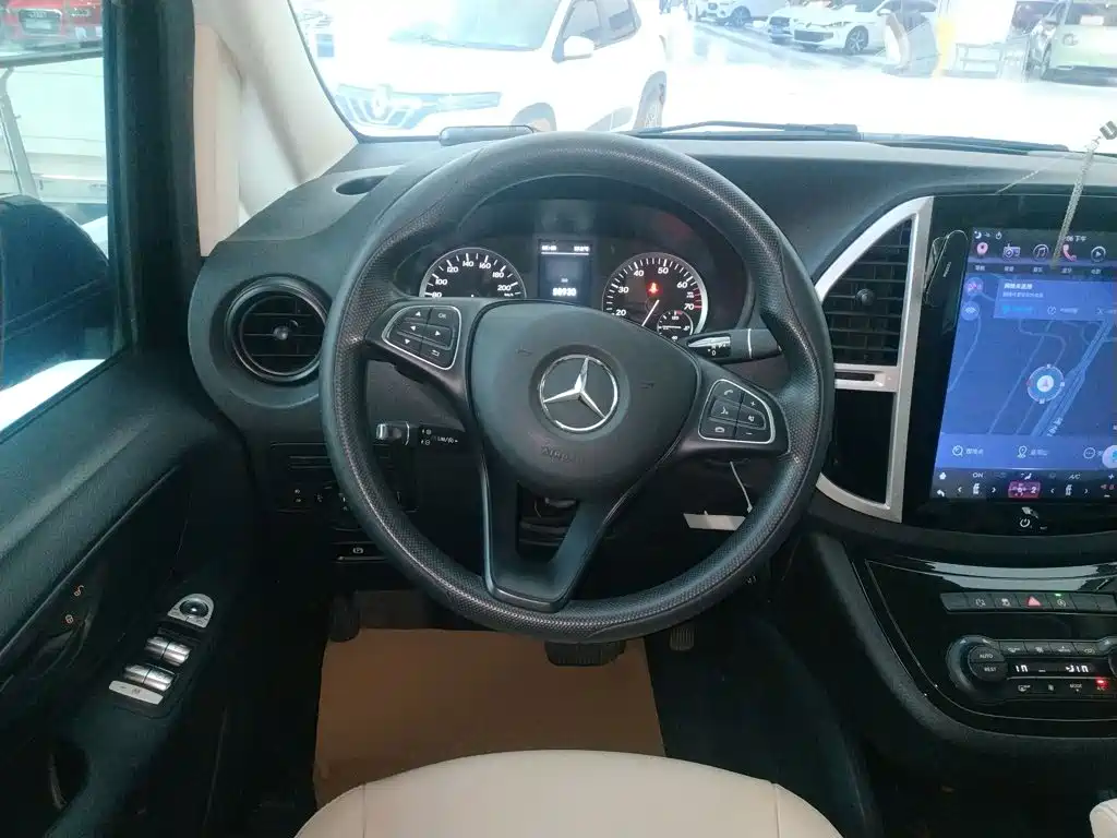 Mercedes-Benz Vito — миниатюра 11