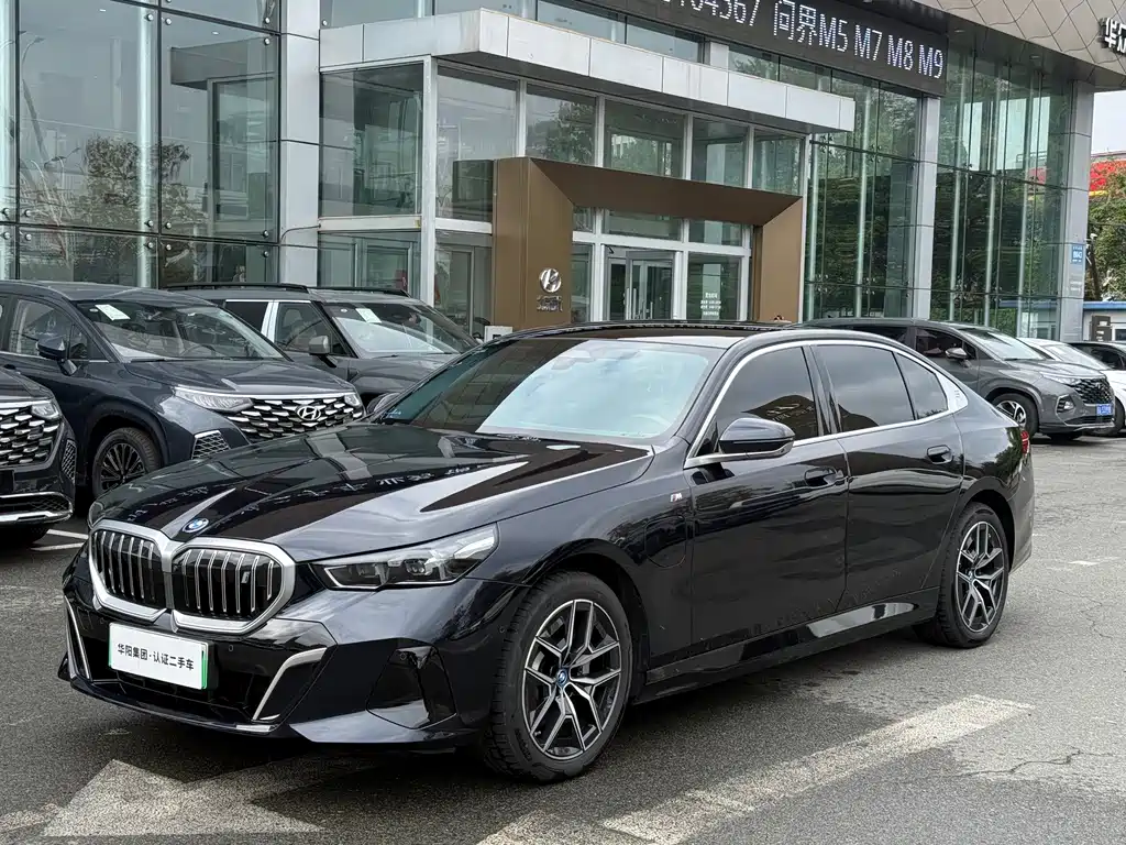 BMW i5