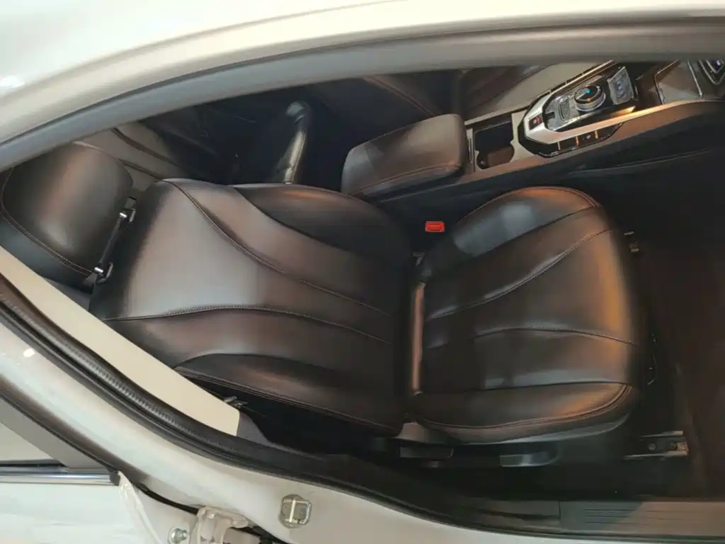 BAIC EU5 — миниатюра 25