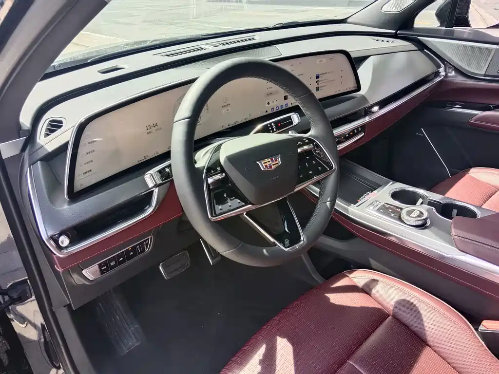 Cadillac XT5 — миниатюра 12