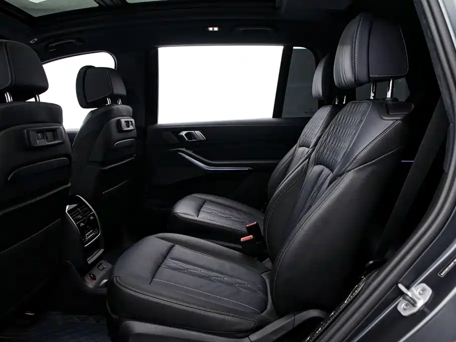 BMW X7 — миниатюра 17
