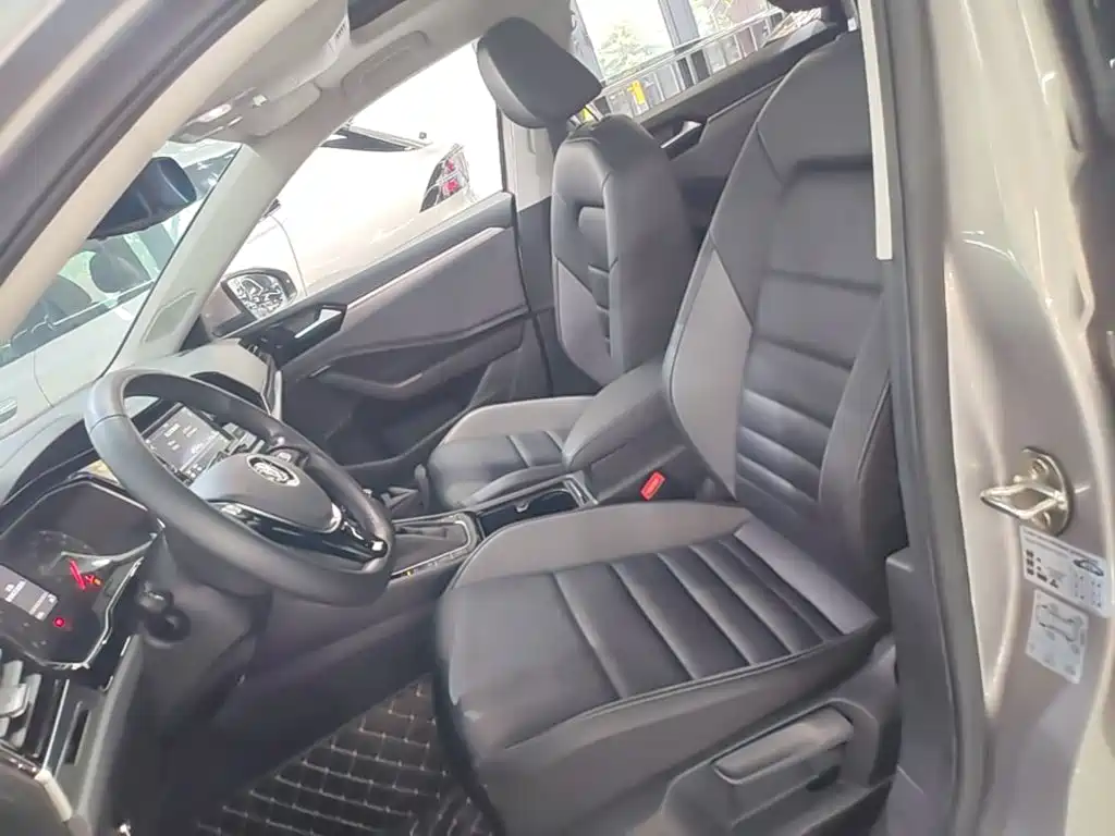 Volkswagen Sagitar — миниатюра 15