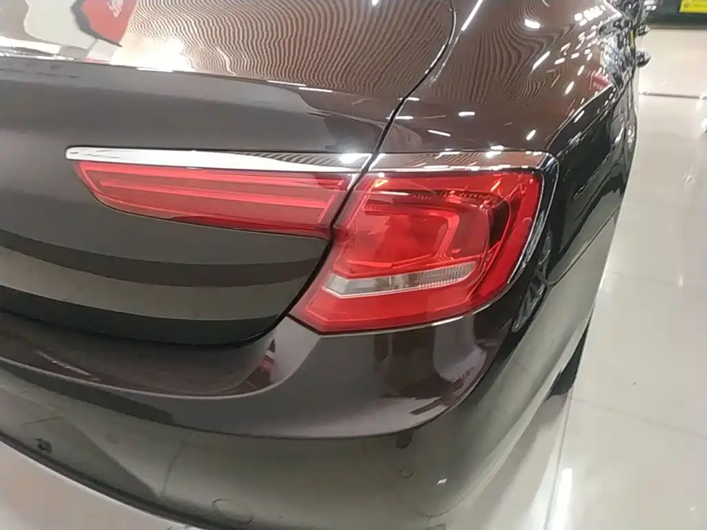 Buick LaCrosse — миниатюра 8