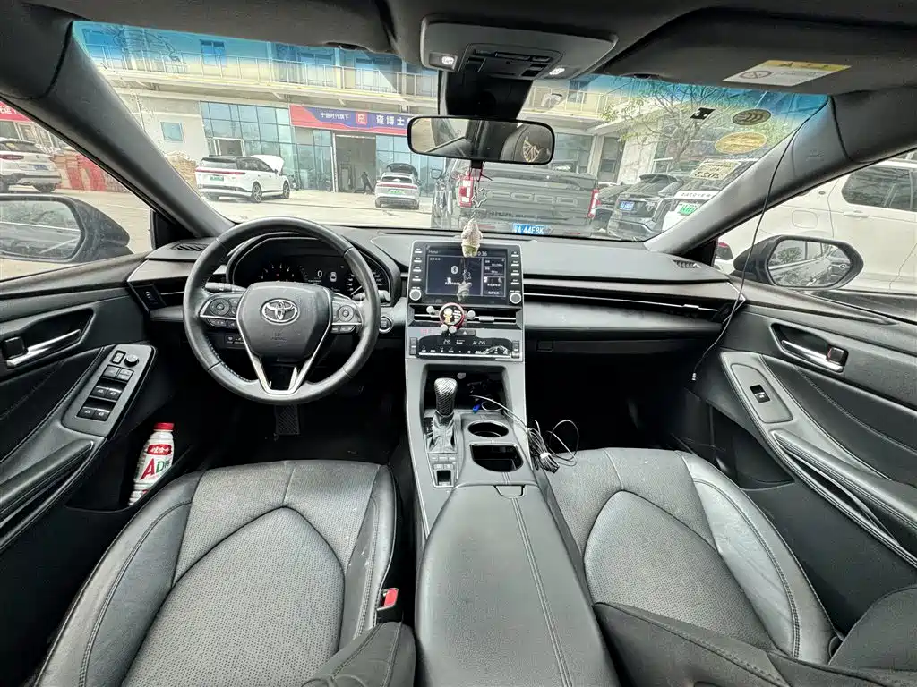 Toyota Avalon — миниатюра 6