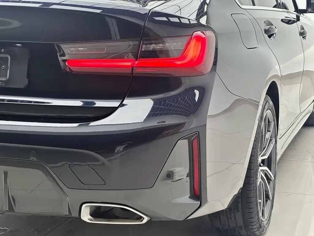BMW 3 Series — миниатюра 8