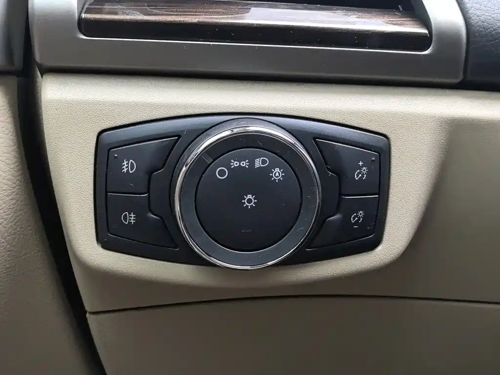 Ford Mondeo — миниатюра 21
