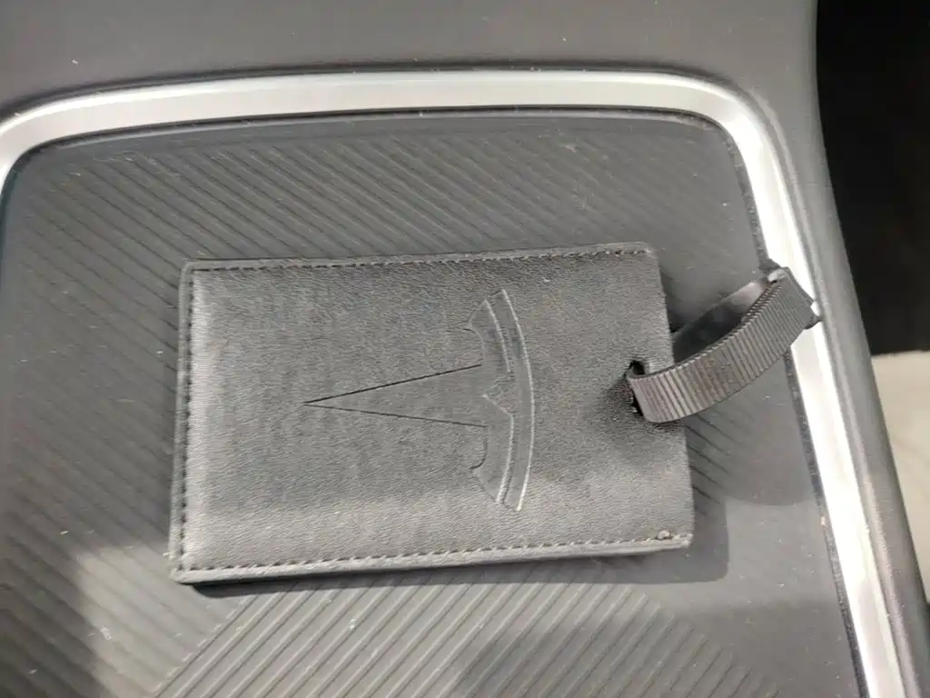 Tesla Model 3 — миниатюра 9