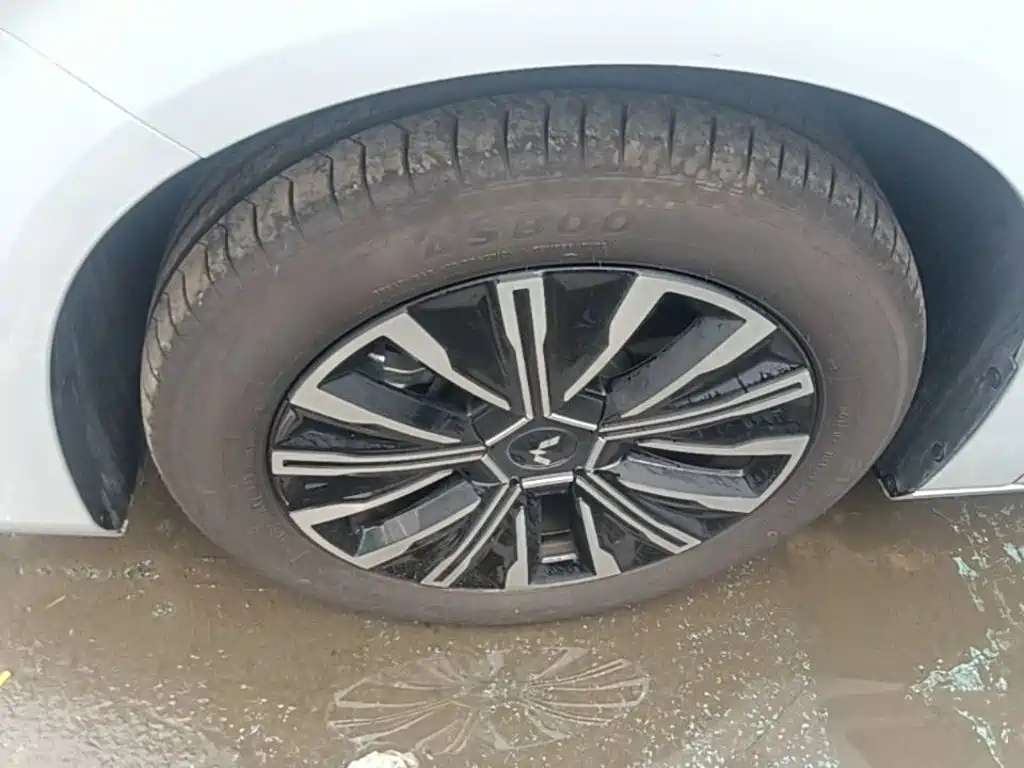 Wuling Xingguang 730 New Energy — миниатюра 23