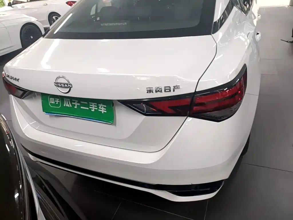 Nissan Sylphy — миниатюра 6