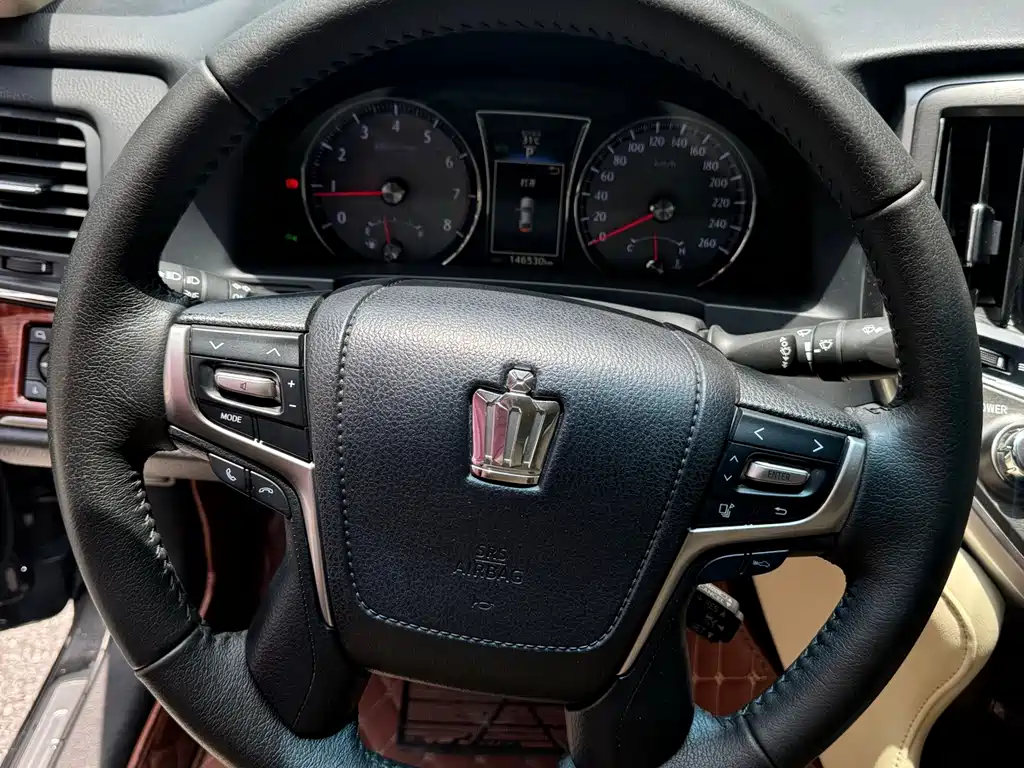Toyota Crown 2015 2.5L Smart