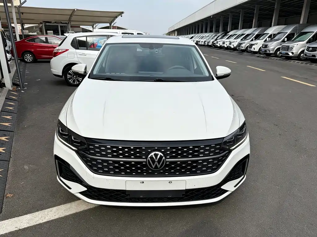 Volkswagen Lavida — миниатюра 2