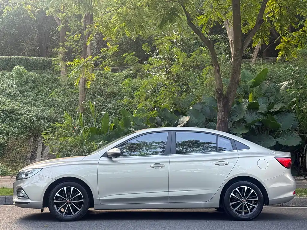 Roewe i5 — миниатюра 4