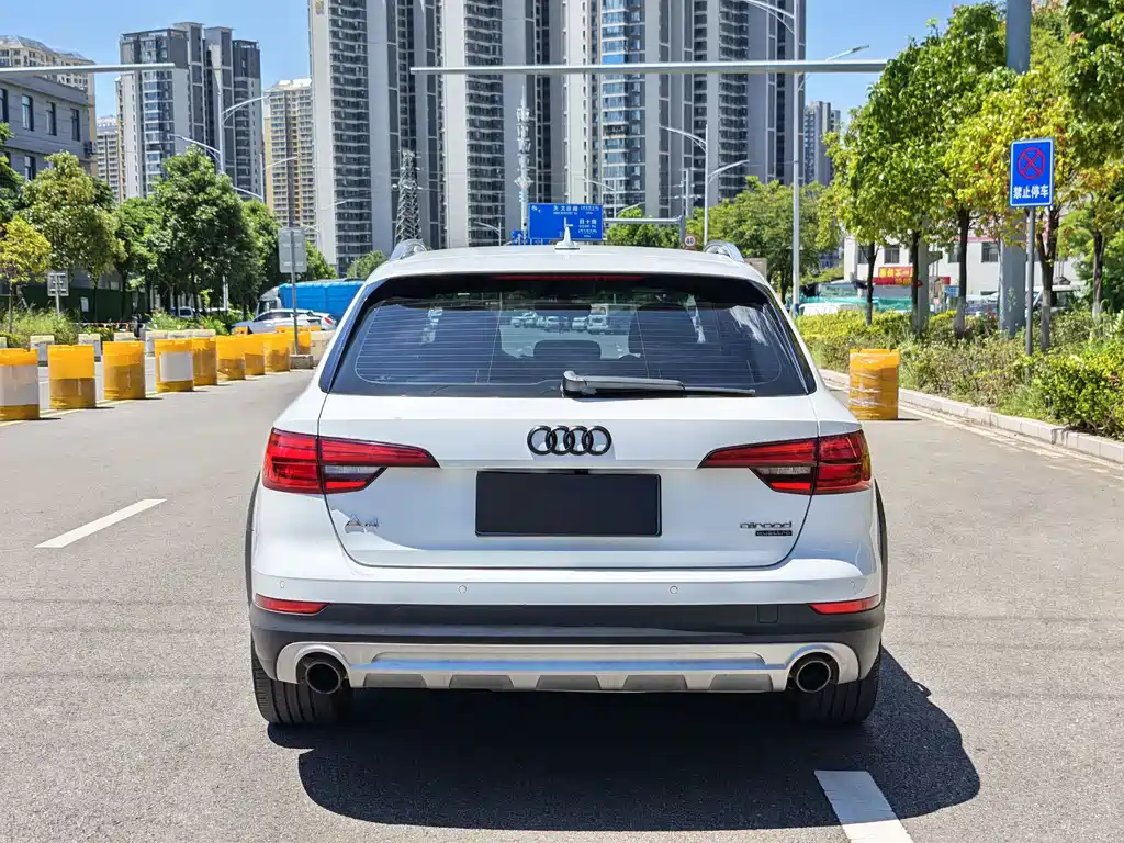 Audi A4 (Import) — миниатюра 8