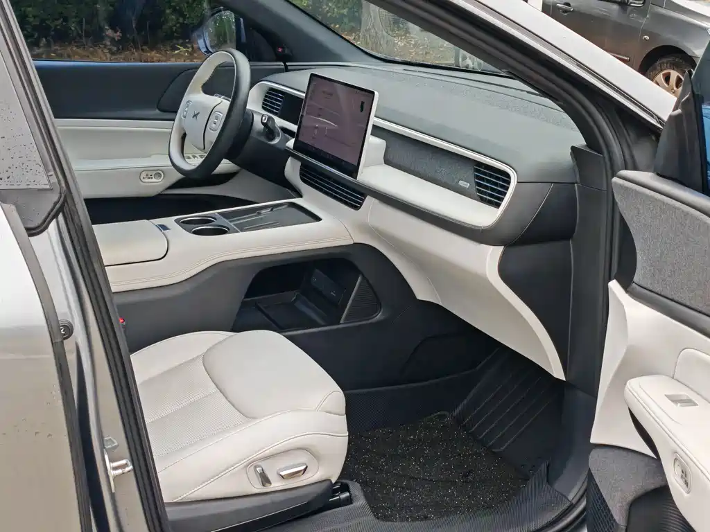 XPeng G6 — миниатюра 10