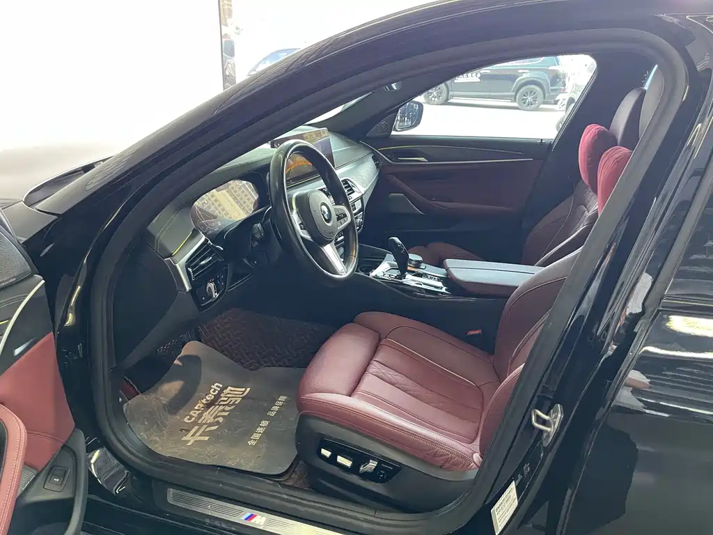 BMW 5 Series — миниатюра 29