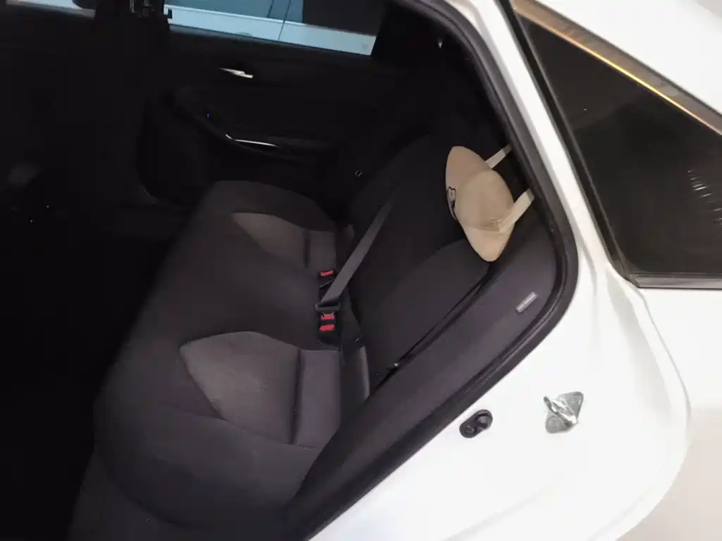 Toyota Avalon — миниатюра 18