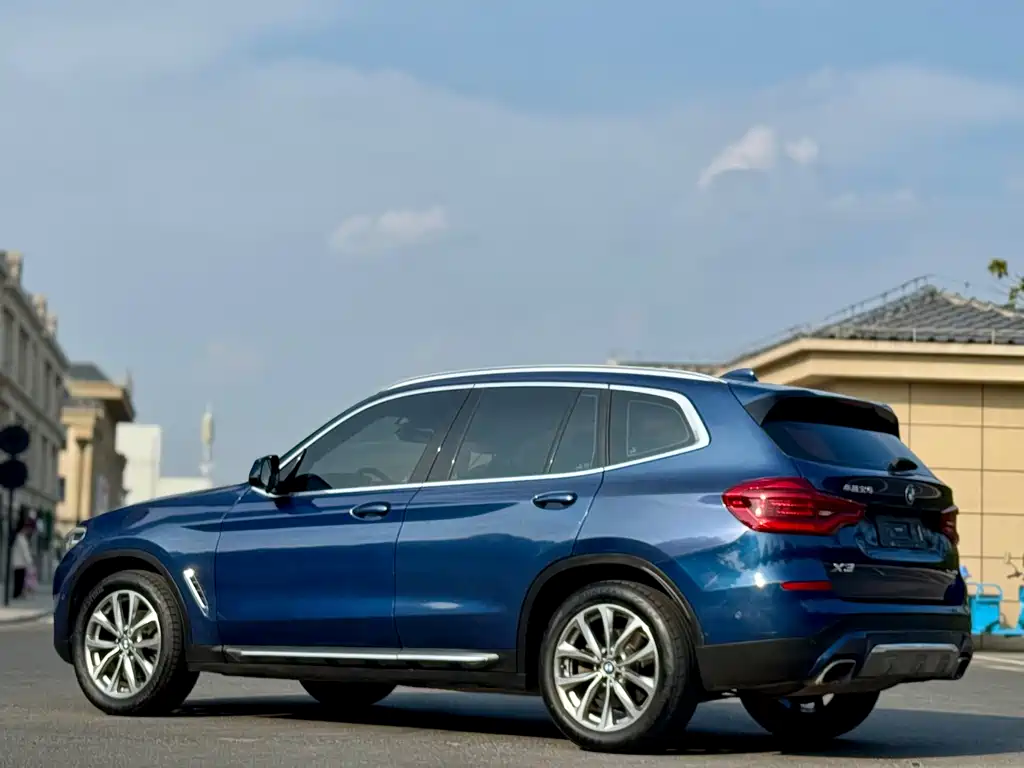 BMW X3 — миниатюра 9