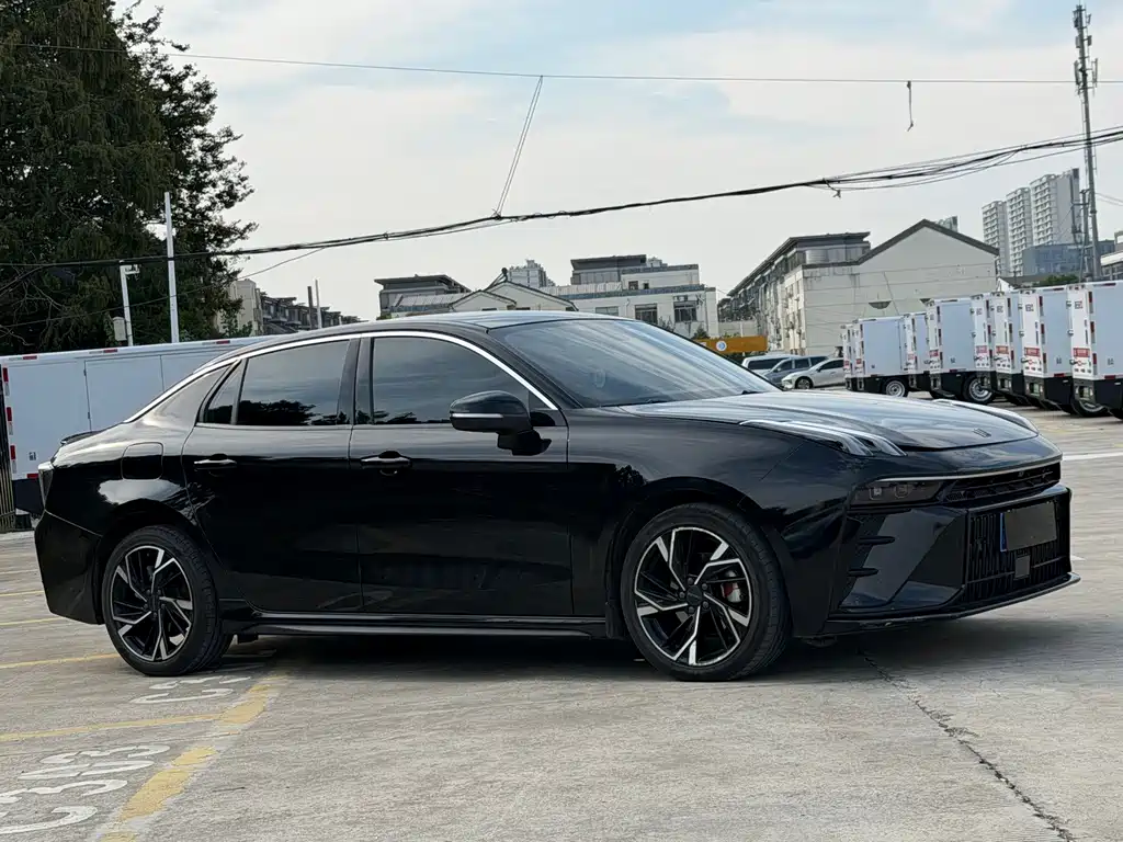Lynk & Co 03 — миниатюра 3