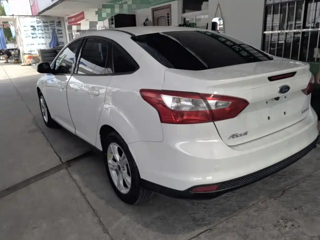 Ford Focus — миниатюра 5