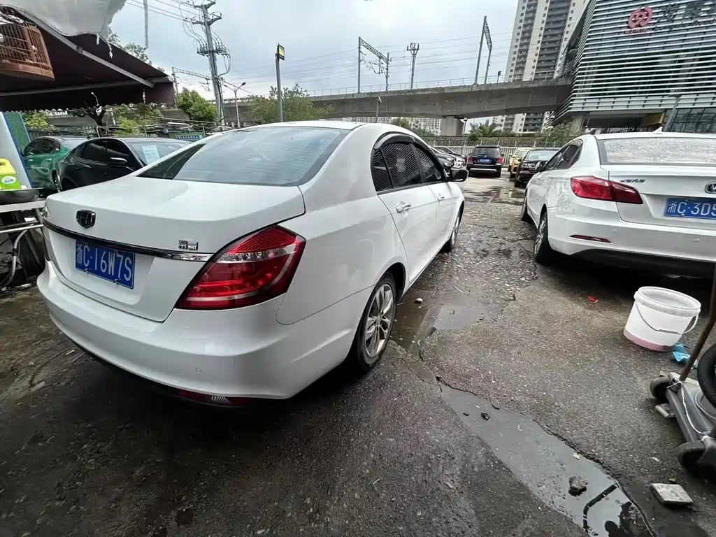 Geely Emgrand — миниатюра 8