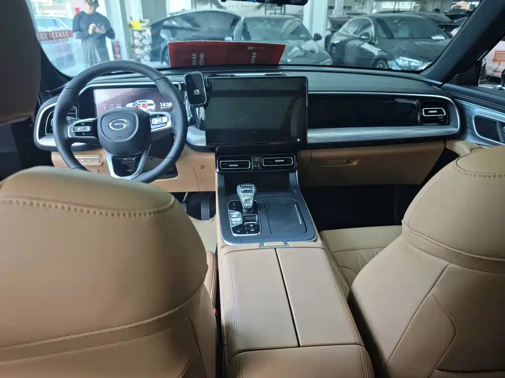 GAC GS8 2025 2.0TGDI Luxury 5 мест