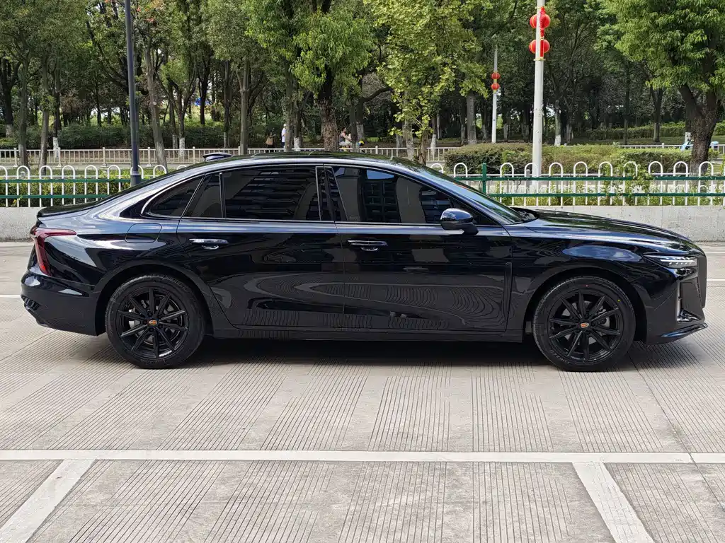 Hongqi Hongqi H5 — миниатюра 3
