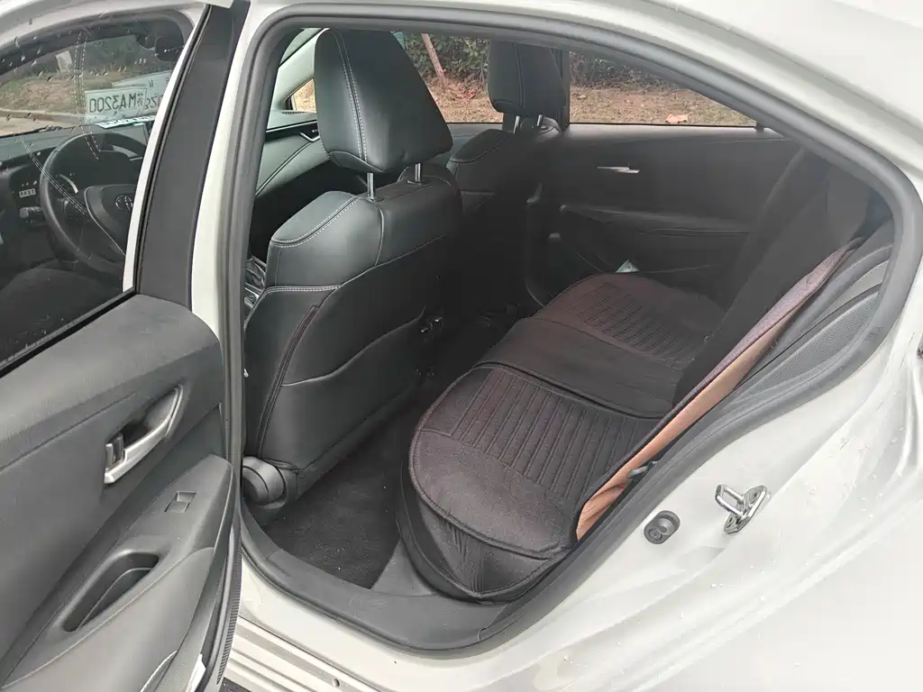 Toyota Corolla — миниатюра 12