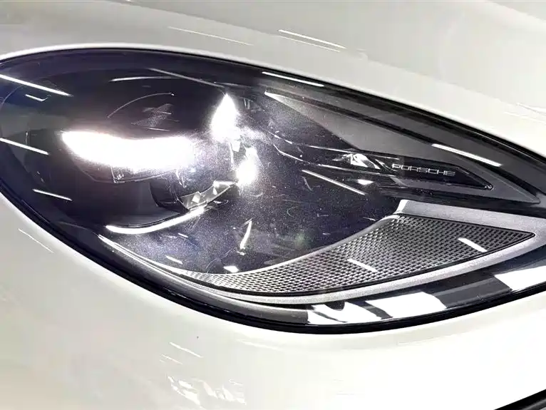 Porsche Macan — миниатюра 7