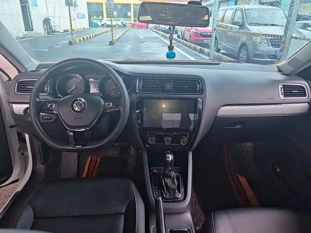 Volkswagen Sagitar — миниатюра 10