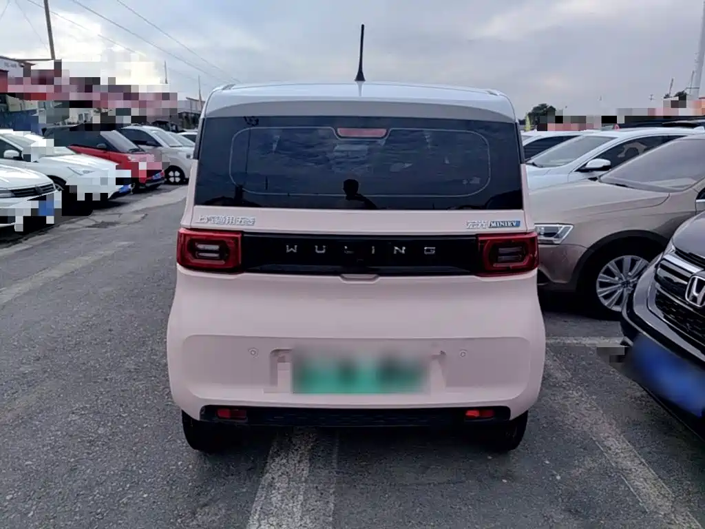 Wuling MINIEV — миниатюра 6