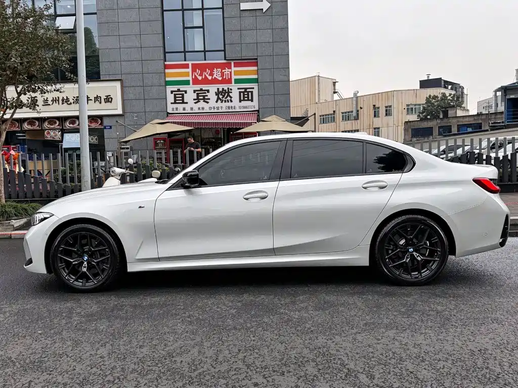 BMW 3 Series — миниатюра 3