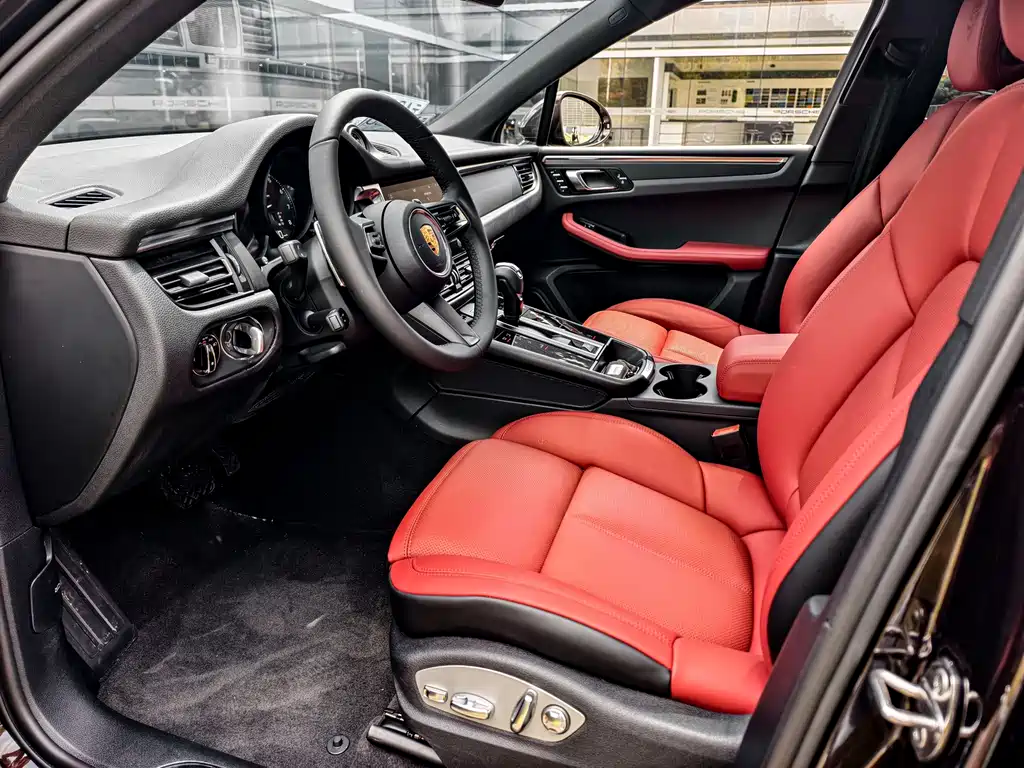 Porsche Macan — миниатюра 11