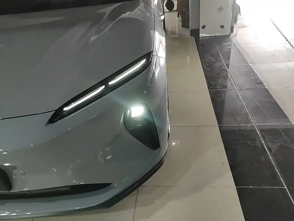NIO ET5T — миниатюра 24