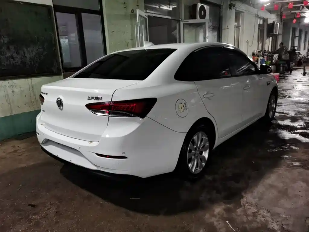 Buick Excelle — миниатюра 7