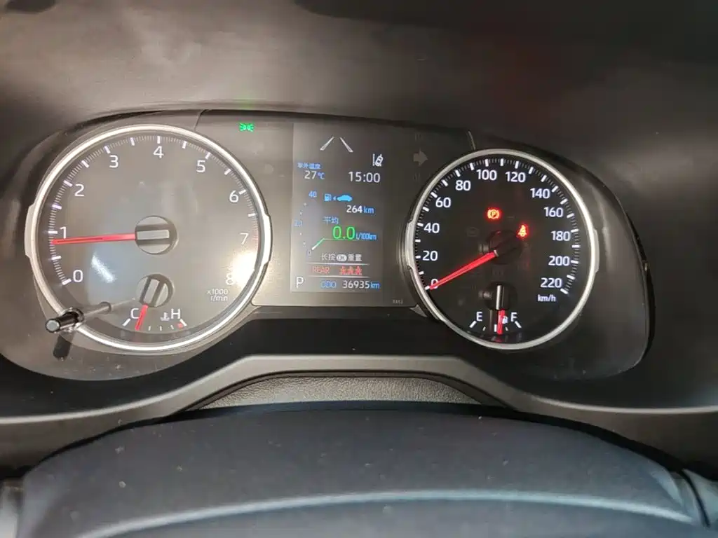 Toyota RAV4 — миниатюра 12