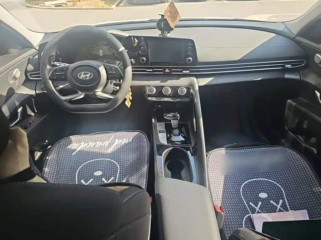 Hyundai Elantra — миниатюра 5
